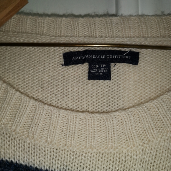 American Eagle Tribal Print Sweater - Picture 3 of 3